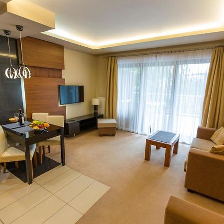 Willa Port Apartament Lilia โอสโตรดา ภายนอก รูปภาพ